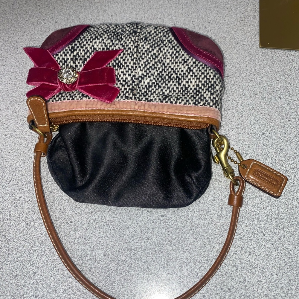 Coach Vintage SoHo Tweed Wristlet with Suede Bow EUC - Picture 10 of 15